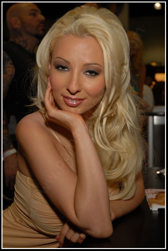 Yasmin Taylor at Erotica LA 2006