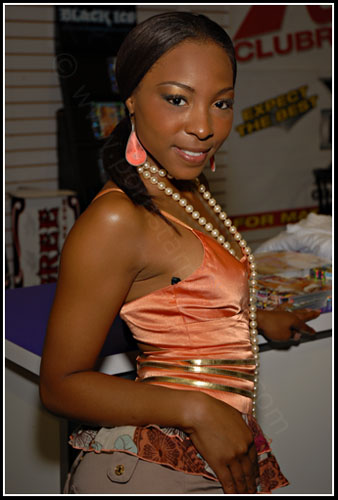 Roxy Reynolds at Erotica LA 2006