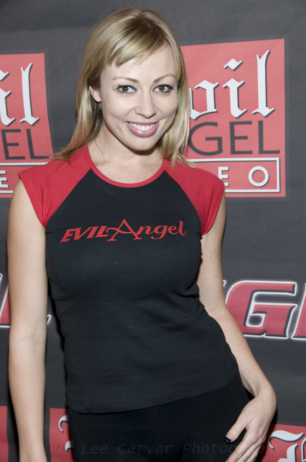 Adrianna Nicole for Evil Angel at the 2009 A.E.E.