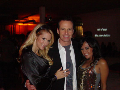 Kaylani And jessica With Fox News Personality Mark Thompson, Host Of Fox‘s “That‘s So Hollywood.”